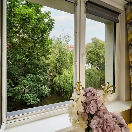 Sloneczny Rynek Blisko Starego Miasta We Wroclawiu Z Parkingiem By Rent Like Apartment Breslau